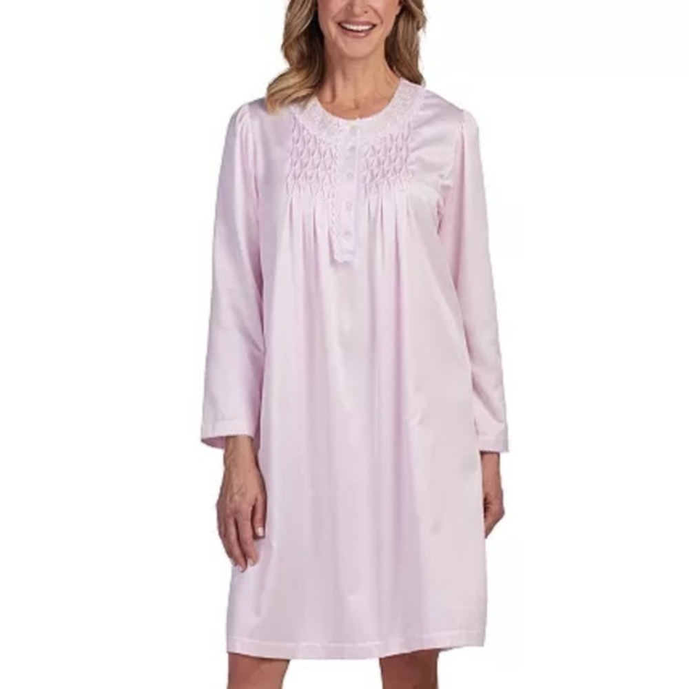 Miss Elaine Embroidered Long-Sleeve Nightgown